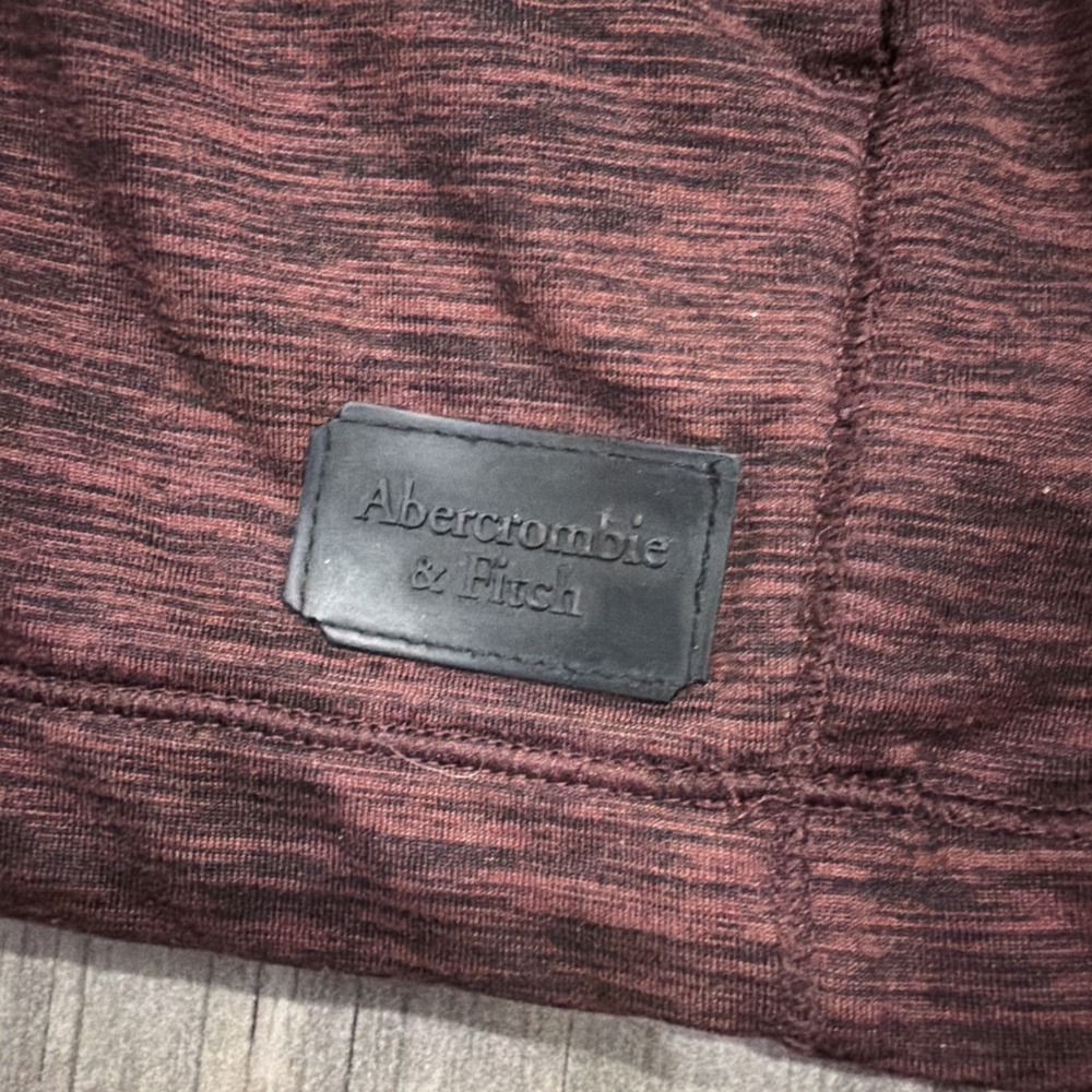 Abercrombie & Fitch Air Knit Hoodie Small Red Burgundy Moisture Wicking Stretch - Picture 2 of 5